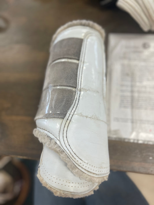 82. XL white fleece lined sport boots lemieux, Wraps027