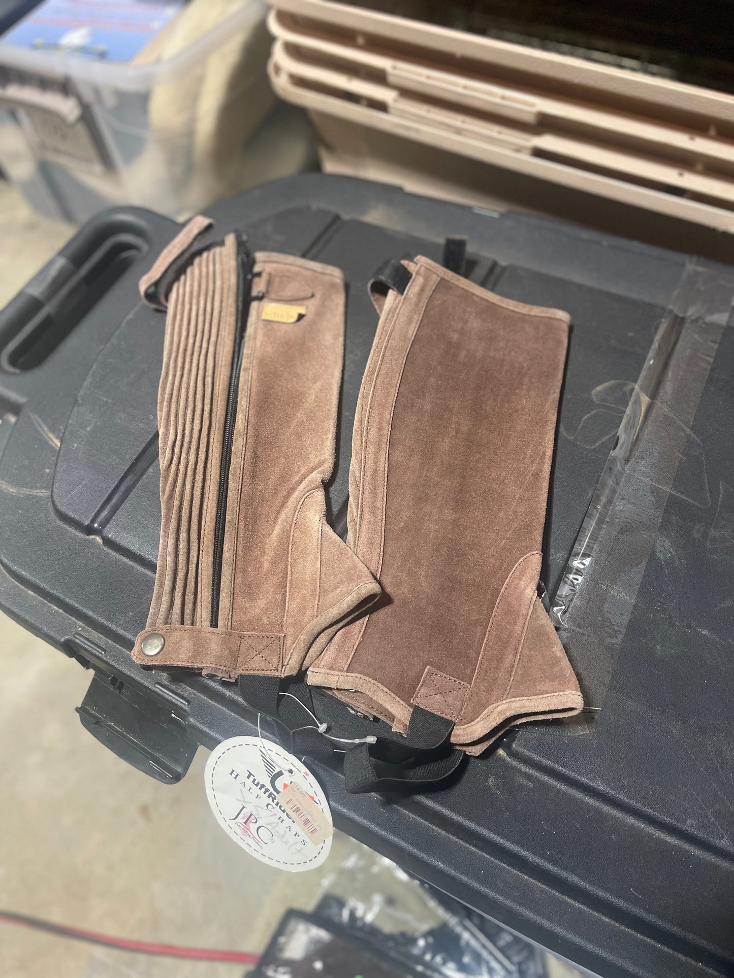 Sz XS Brown suede half chaps, Tuffrider