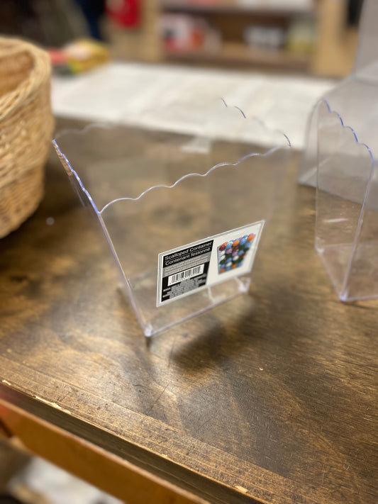 Plastic scalloped container (2 available)