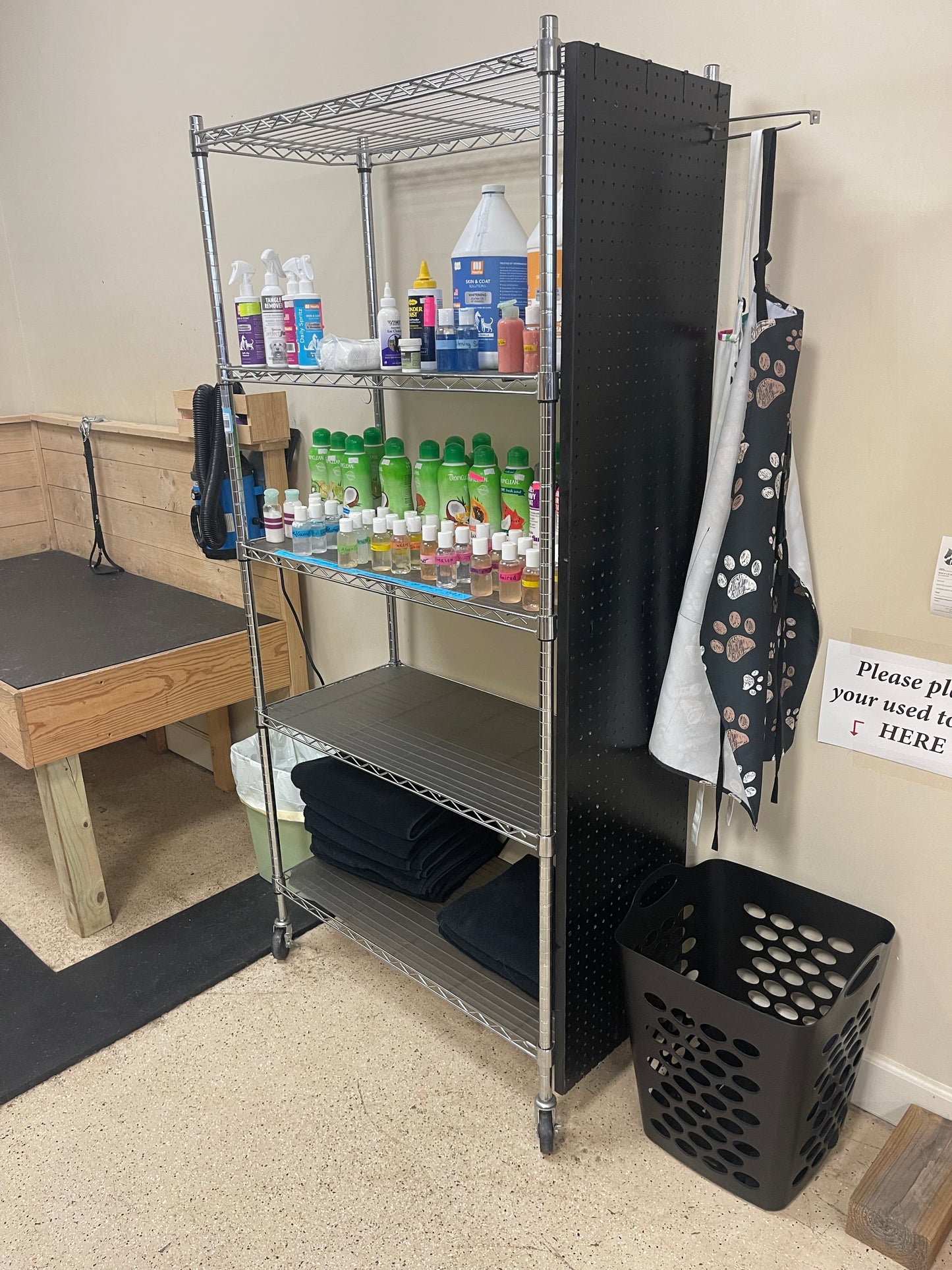 Silver/steel heavy duty metal snap together rolling racks 3'x1'6"