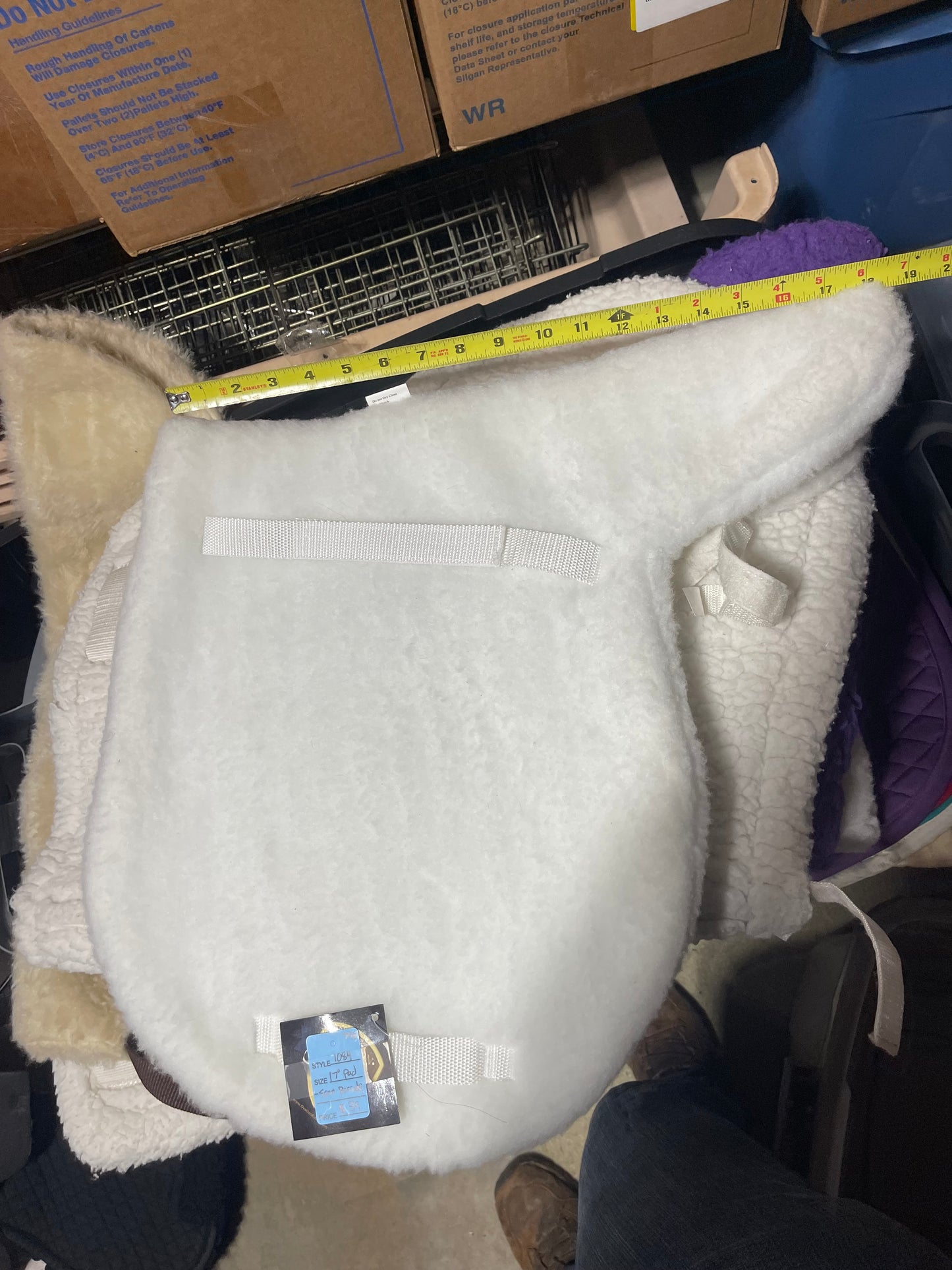 17" White Fleece Hunter/show english pad, Ovation NWT