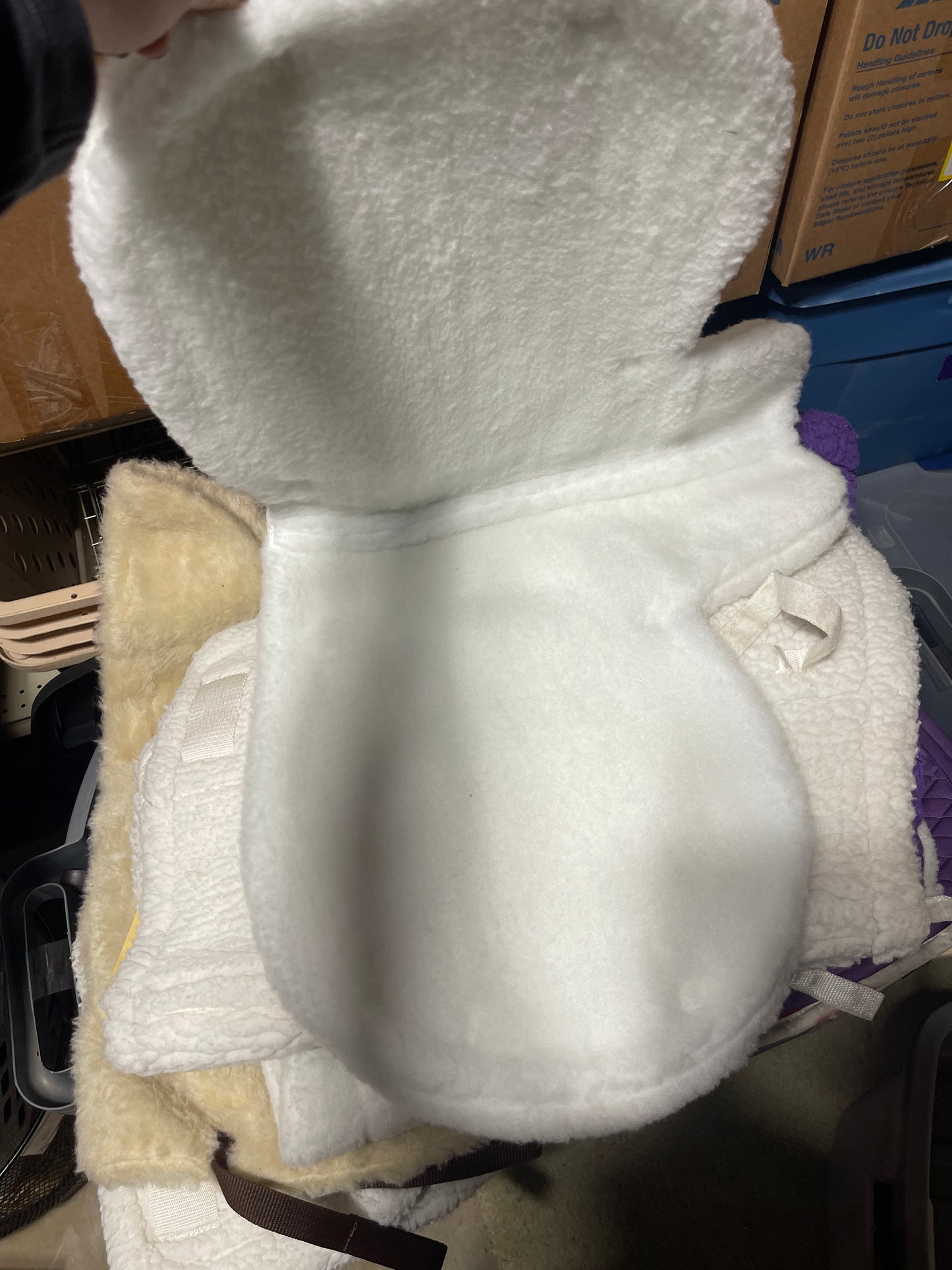 17" White Fleece Hunter/show english pad, Ovation NWT