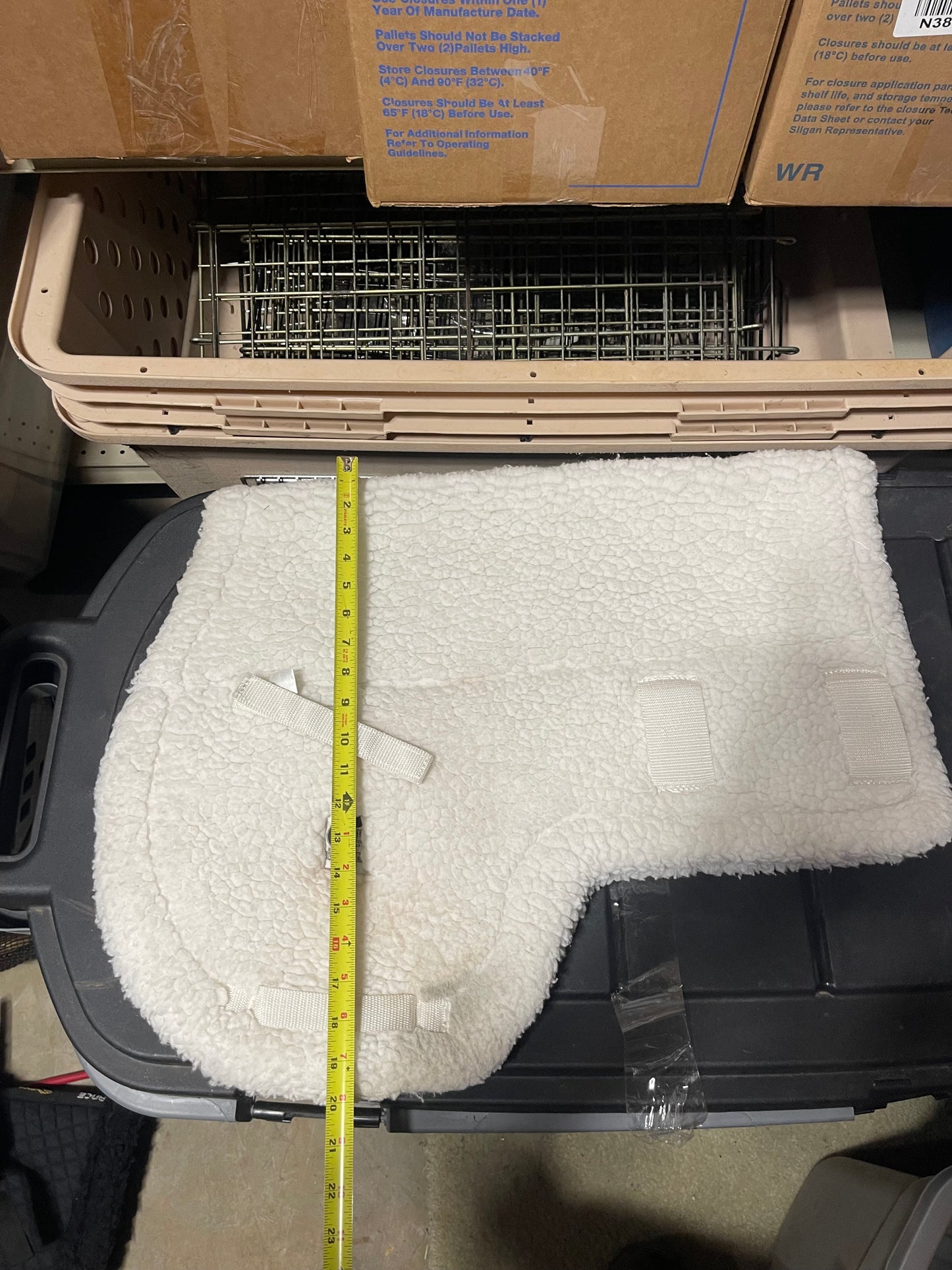 White fleece English show pad 20" spine, EZ view number holder Schneiders