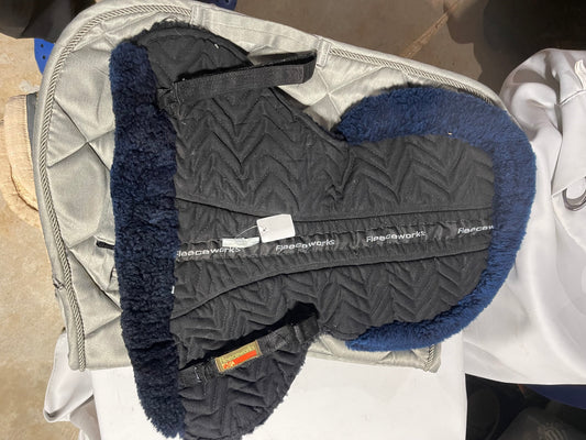 Large 18” Black/Navy sheepskin half pad, Fleeceworks