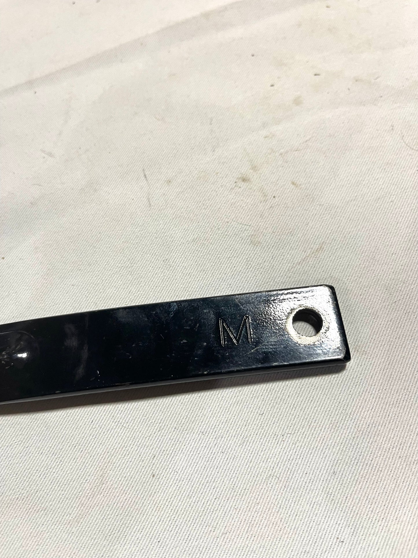 Single sz Medium/Black Gullet, Wintec Easy Change, used-may have some rust spots