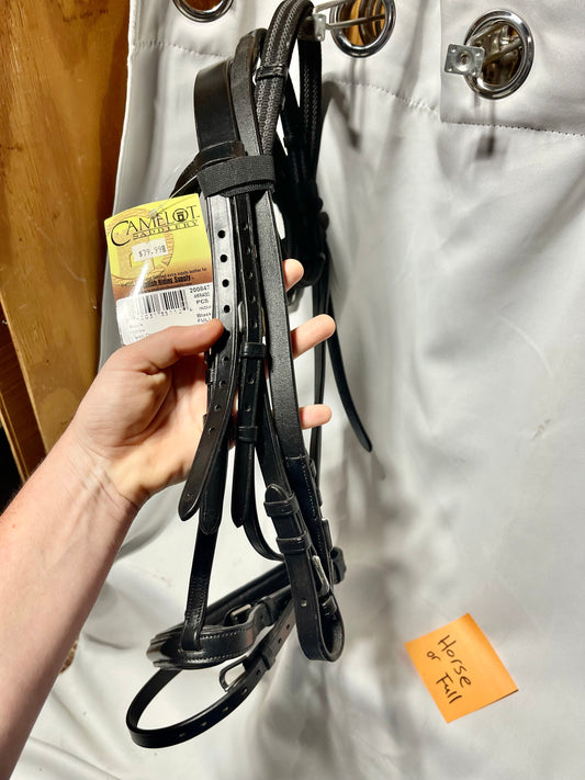 Camelot brand Horse/Full size Black plain raised padded browband and raised padded nose with removable flash. Bridle includes cotton rubber lined reins for grip, with leather stoppers. Bridle and reins are brand new with tags.