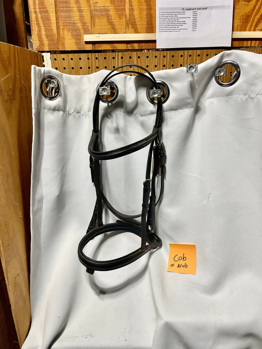 Sz 1 (Cob/Arab) Sattlerei Otto Schumacher Padded Nose dressage bridle with piped browband, missing flash strap